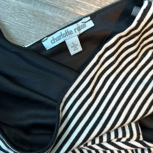 Charlotte Russe Black and White Striped Crop Top NWT Size Large Junior ? - Picture 2 of 12